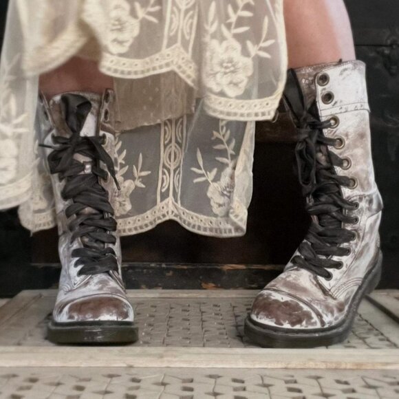 Dr. Martens Shoes - 🌼 Dr. Martens Triumph 1914 Brown Boots NWT Floral Lining Fold-Down Combat Style